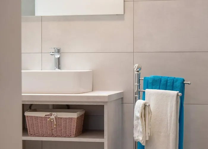 펜션 My Dalmatia - House Festini With Private Jacuzzi & Sea View *