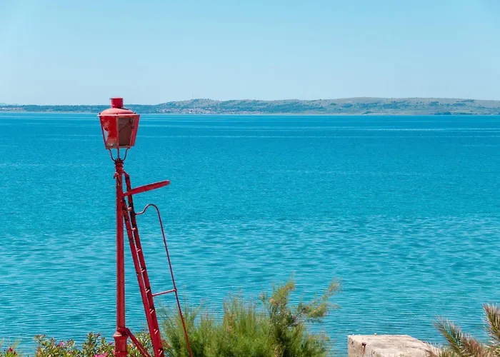 펜션 My Dalmatia - House Festini With Private Jacuzzi & Sea View Košljun