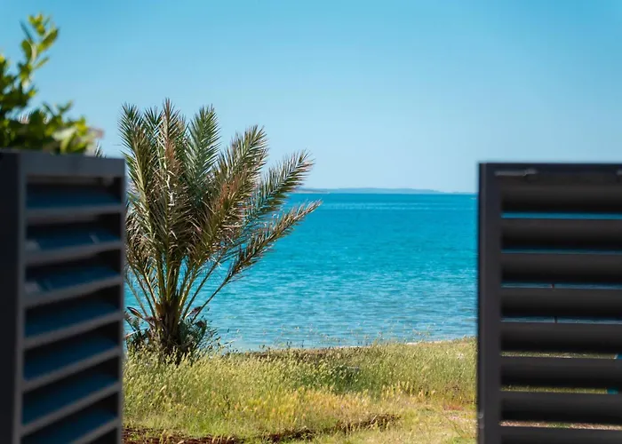 My Dalmatia - House Festini With Private Jacuzzi & Sea View * Košljun