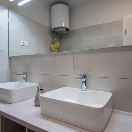 My Dalmatia - House Festini With Private Jacuzzi & Sea View