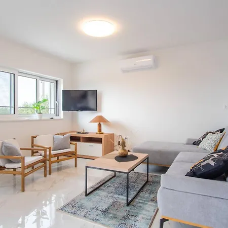 Tatil Evi My Dalmatia - House Festini With Private Jacuzzi & Sea View Košljun